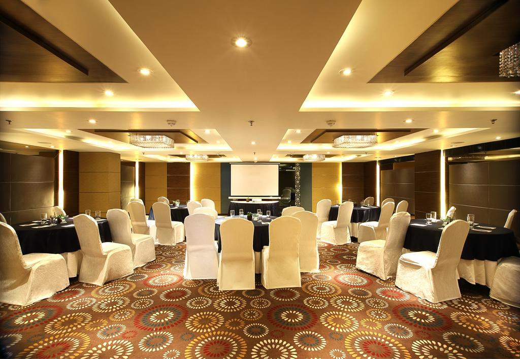 Fortune Select Sg Highway, Ahmedabad - Member Itc Hotels' Group Exterior foto