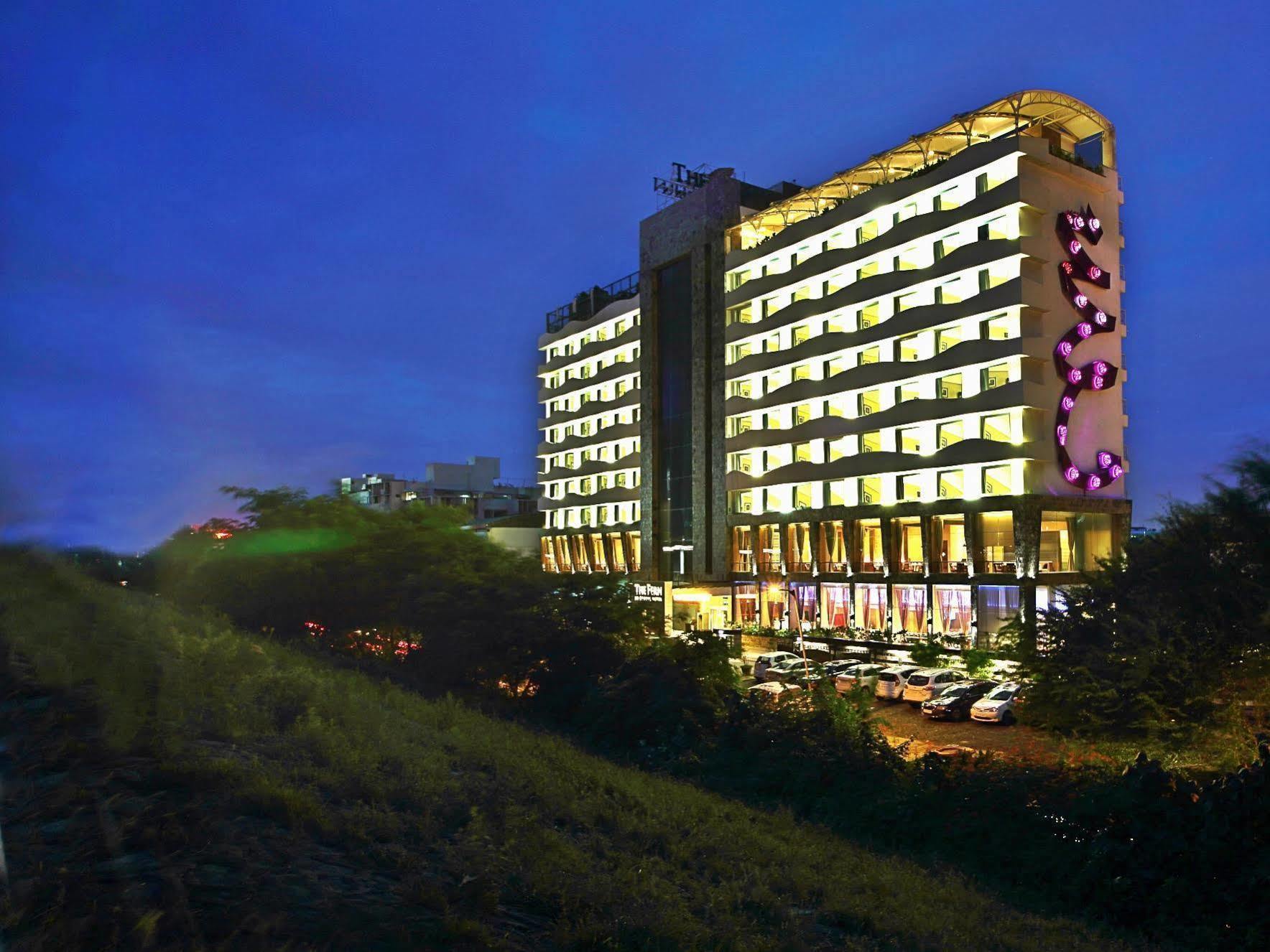 Fortune Select Sg Highway, Ahmedabad - Member Itc Hotels' Group Exterior foto